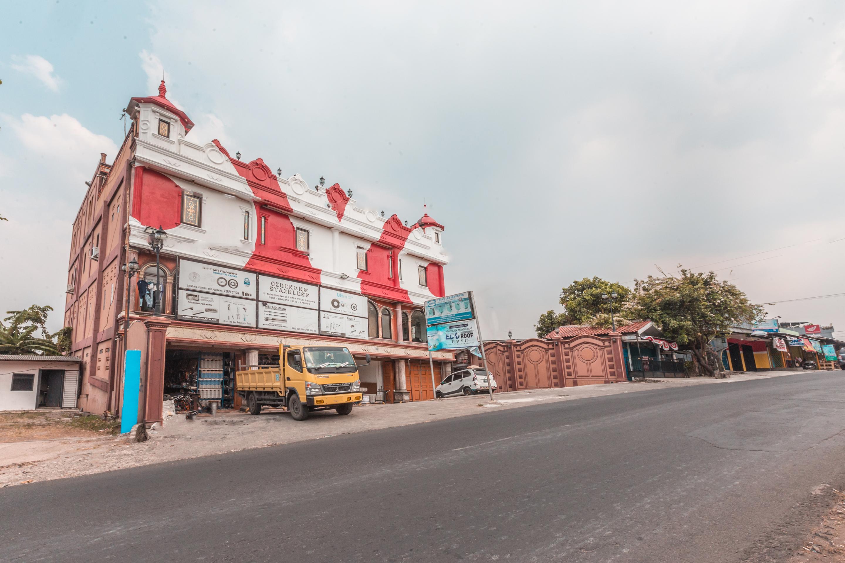 Vaccinated Staff - OYO 1640 Fallinda Hotel Bogor Exterior foto